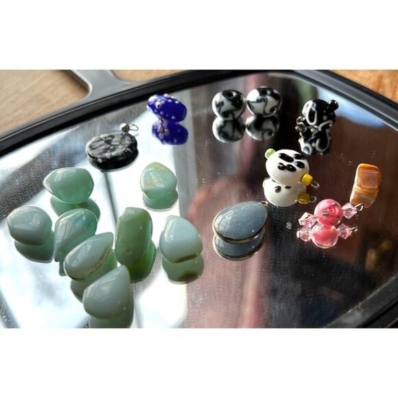 Bundle of 17 Assorted Beads for Crafting Jade Blue Floral Glass Beads Jewelry Be - Picture 3 of 9